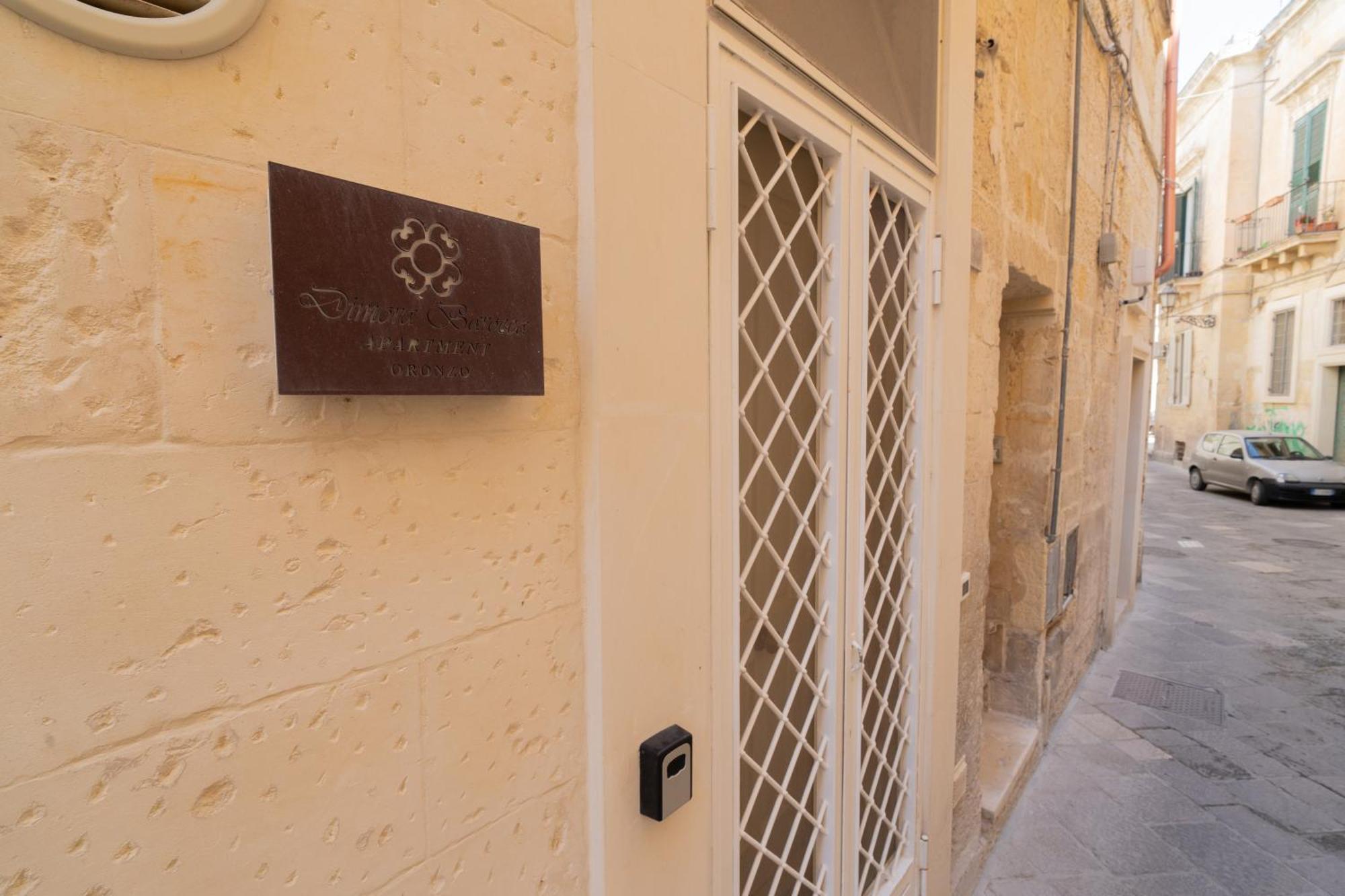 Essential Suite By Dimora Barocca Lecce Bagian luar foto